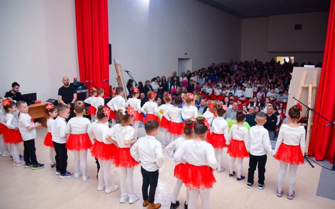 Дјечије вече на тему „Прољетна бајка мог града“